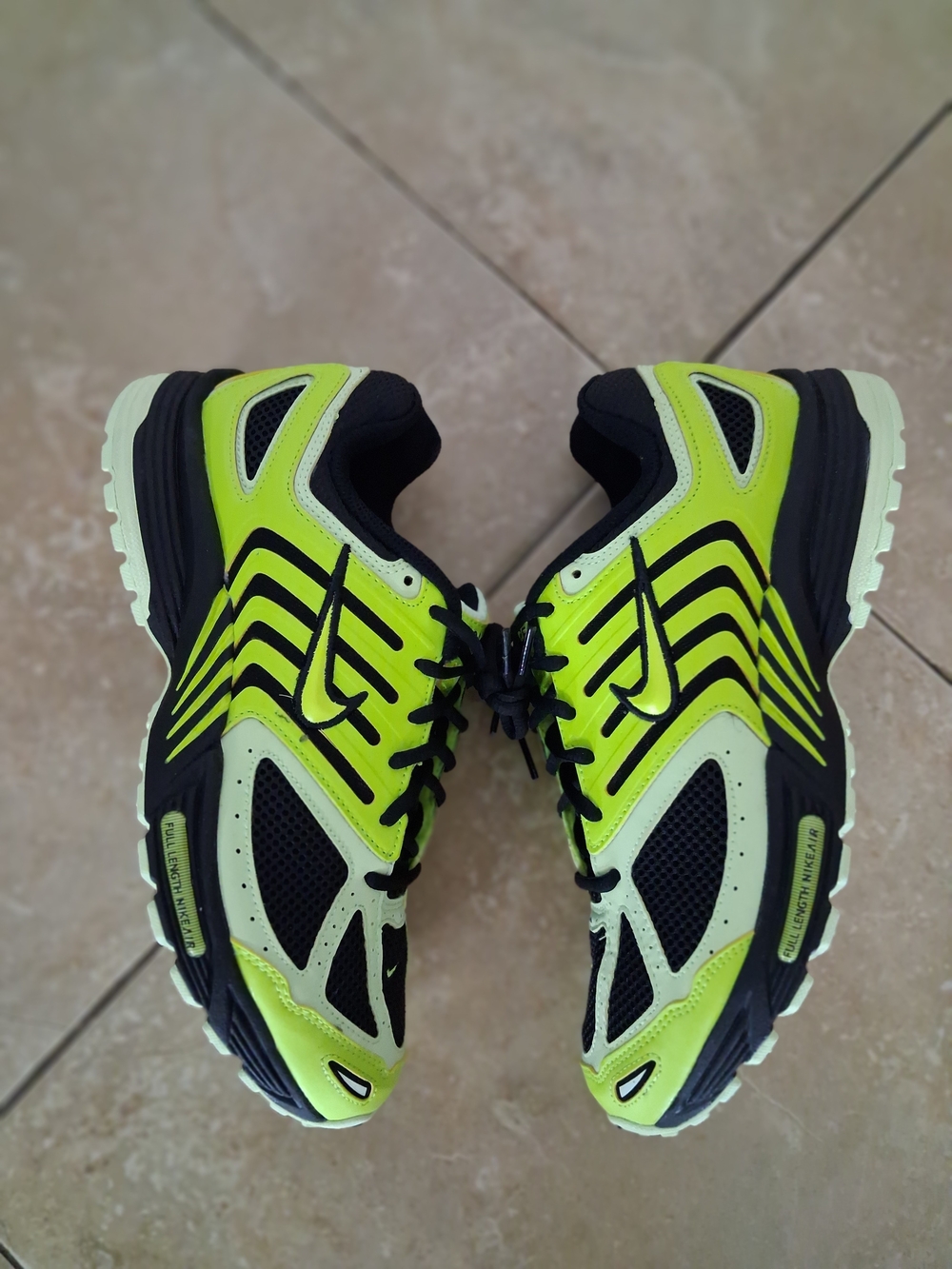 Nike Air Pegasus On Volt/Black Size 8.5M - Brand New